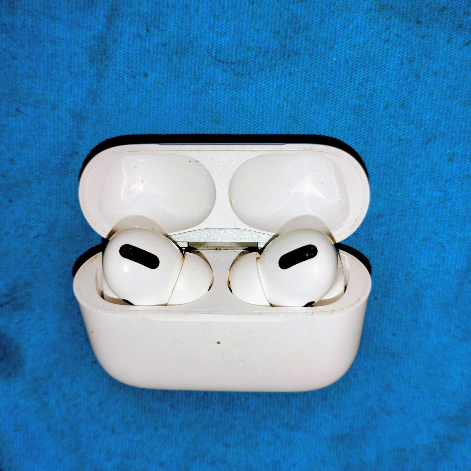 Apple AirPods Pro 1st Gen Airpods W/Case A2190, A2083, A2084