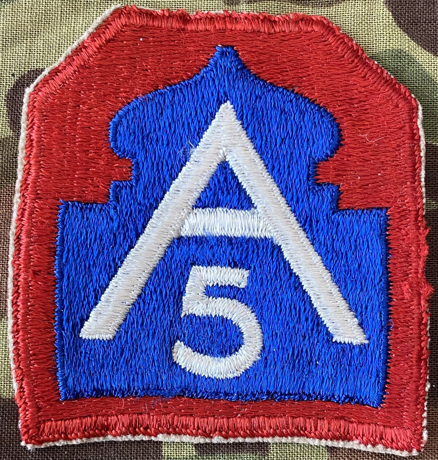Original WWII US Army Fifth Army Patch - 5th Army SSI cut-edge