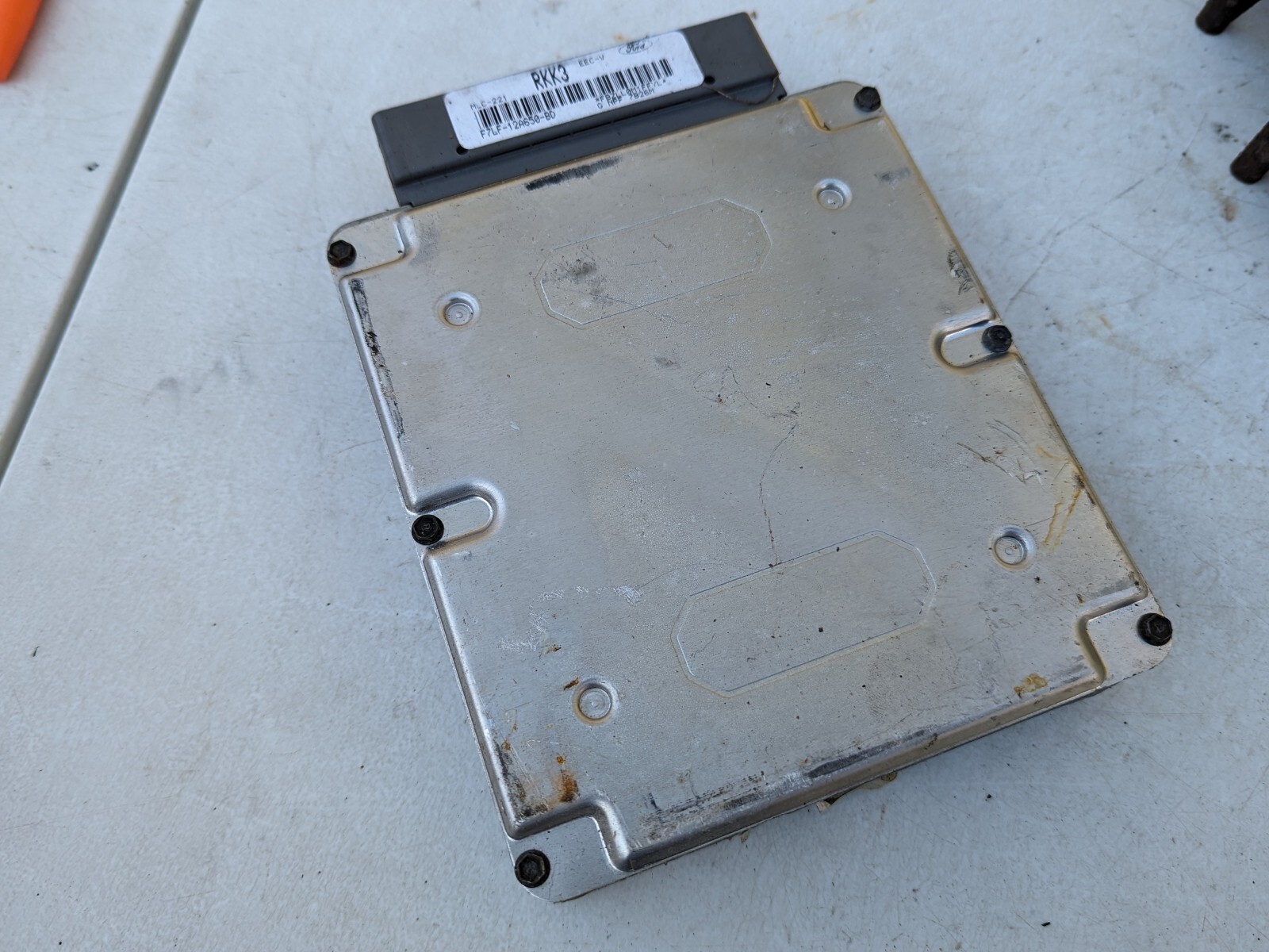 1997 Lincoln Mark VIII 8 F7LF-12A650-BD Engine Control Computer ECM PCM ECU RKK3