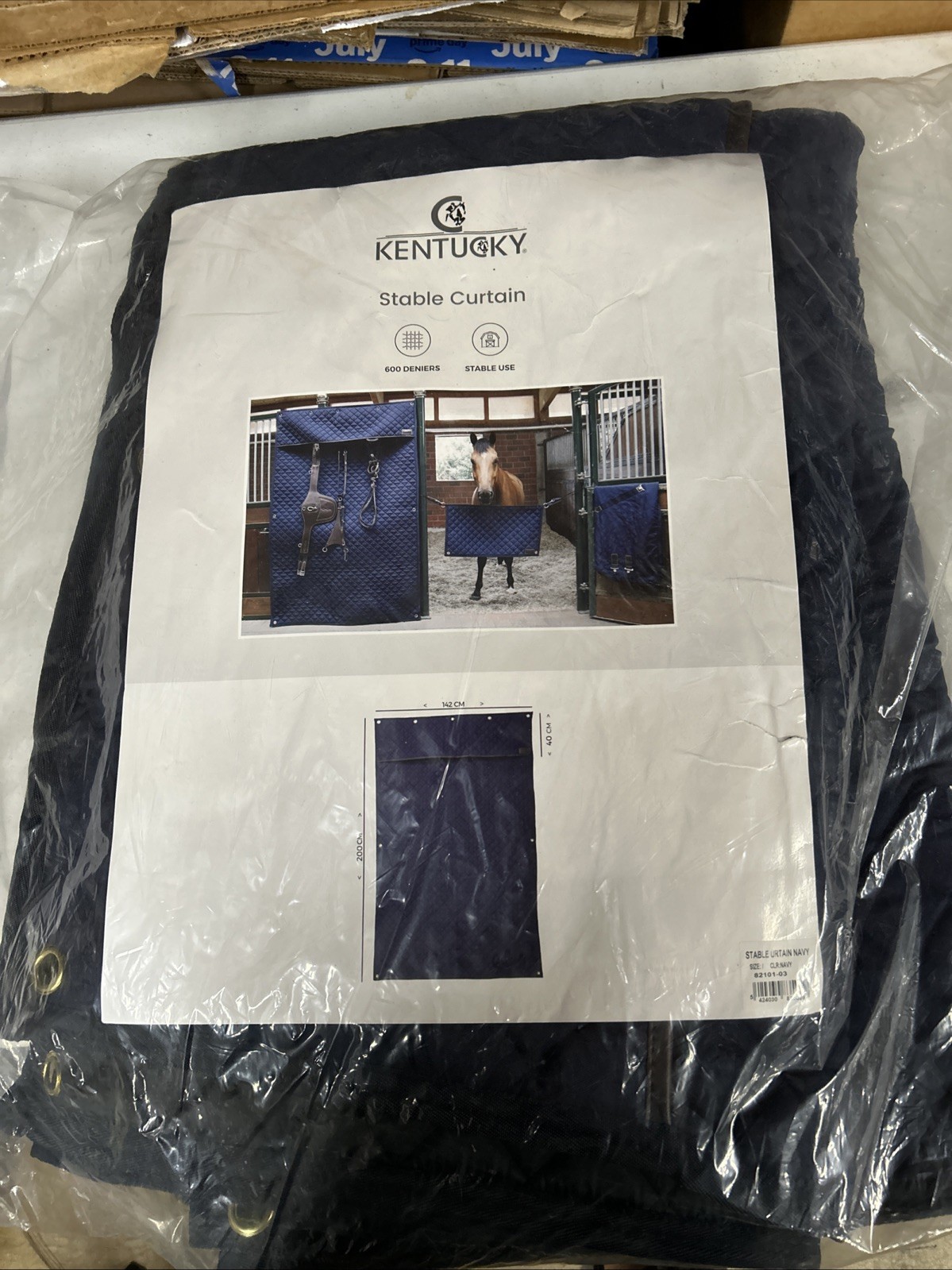 Kentucky Horsewear stable curtain 78.74” X 55”   200cm x 142cm