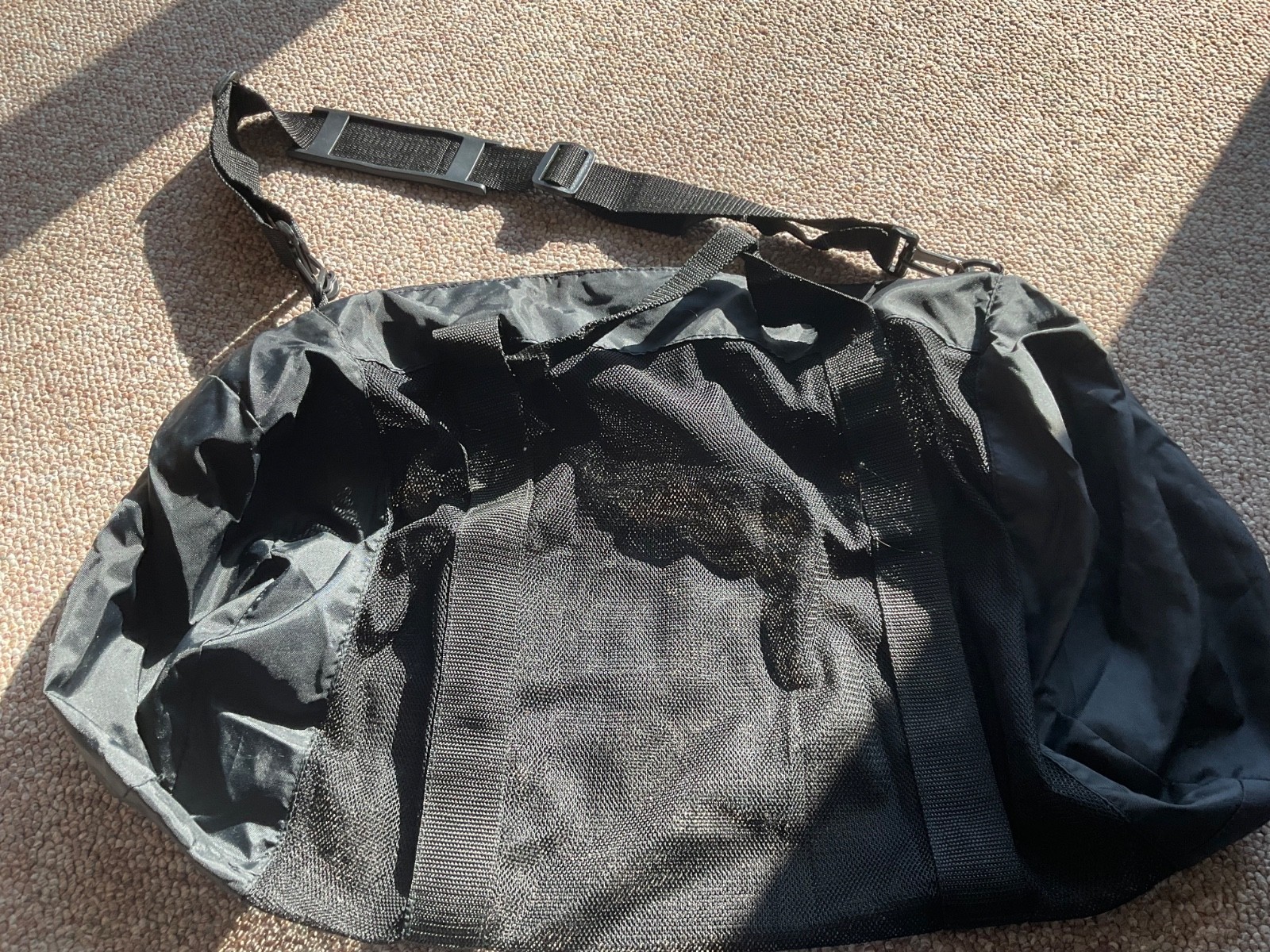 Coghlan's Mesh Shoulder Strap Bag