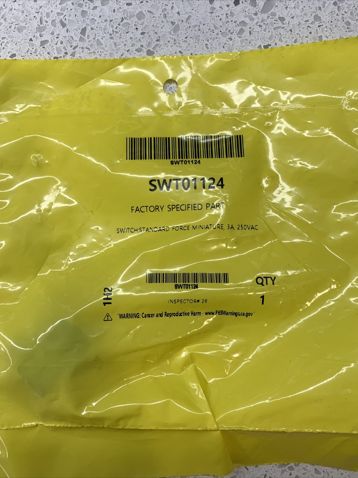 SWT01124 Standard Force Miniature 3A 250VAC Switch
