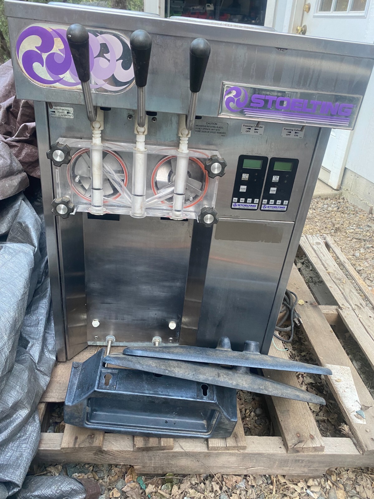 Stoelting Soft Serve machine  Water cooled 220 power