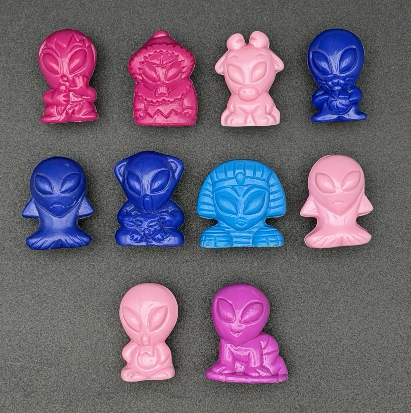 Gogo’s Crazy Bones Magic Box Aliens Lot of 10 Damaged Figures – See Photos