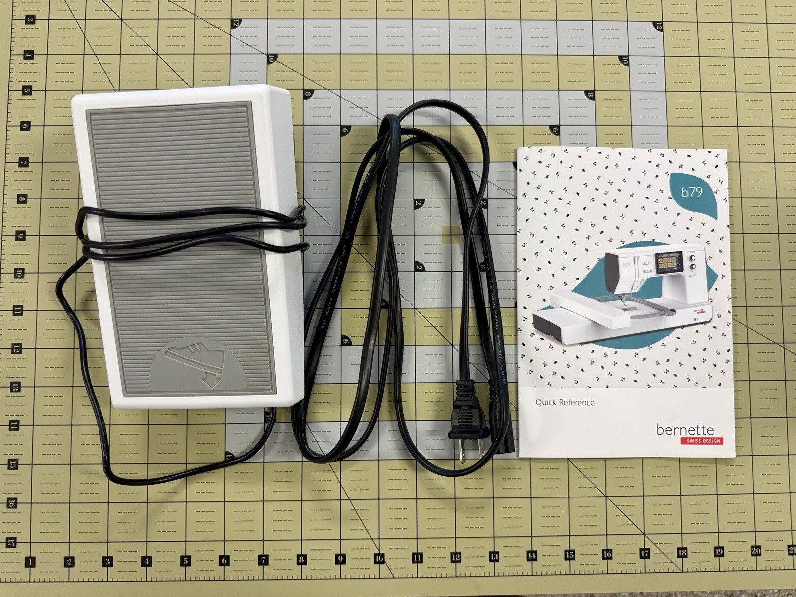 Bernina Bernette B79 Computerized Sewing and Embroidery Machine - LOW HOURS