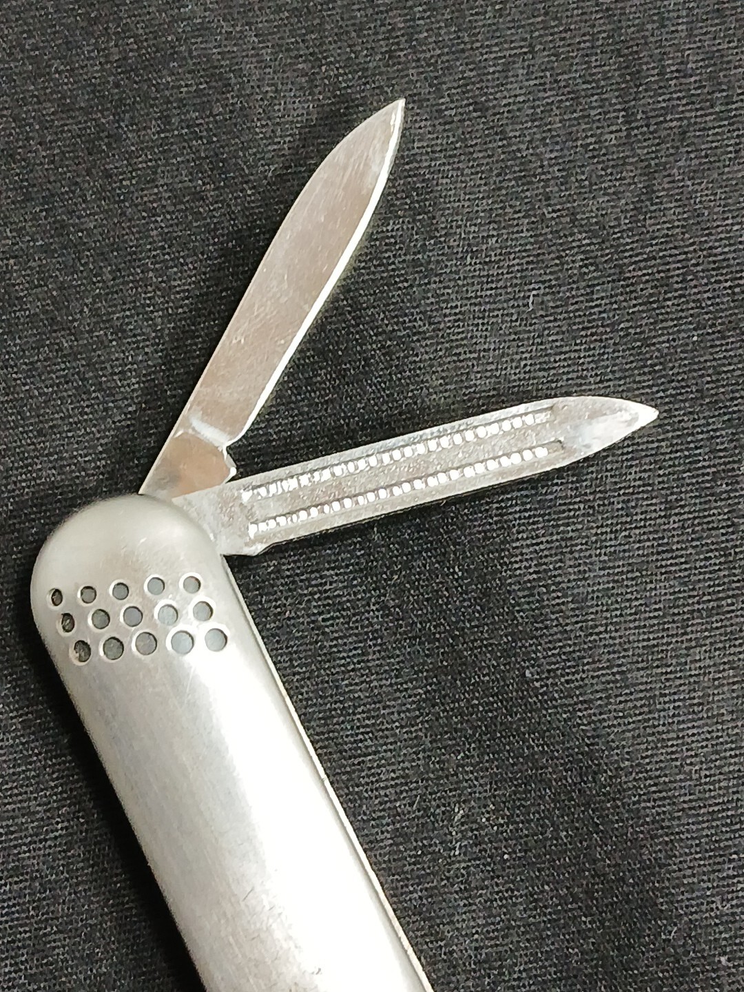 Pocket knife 3 multi-tool scissors, nail file, blade w keychain loop/A2
