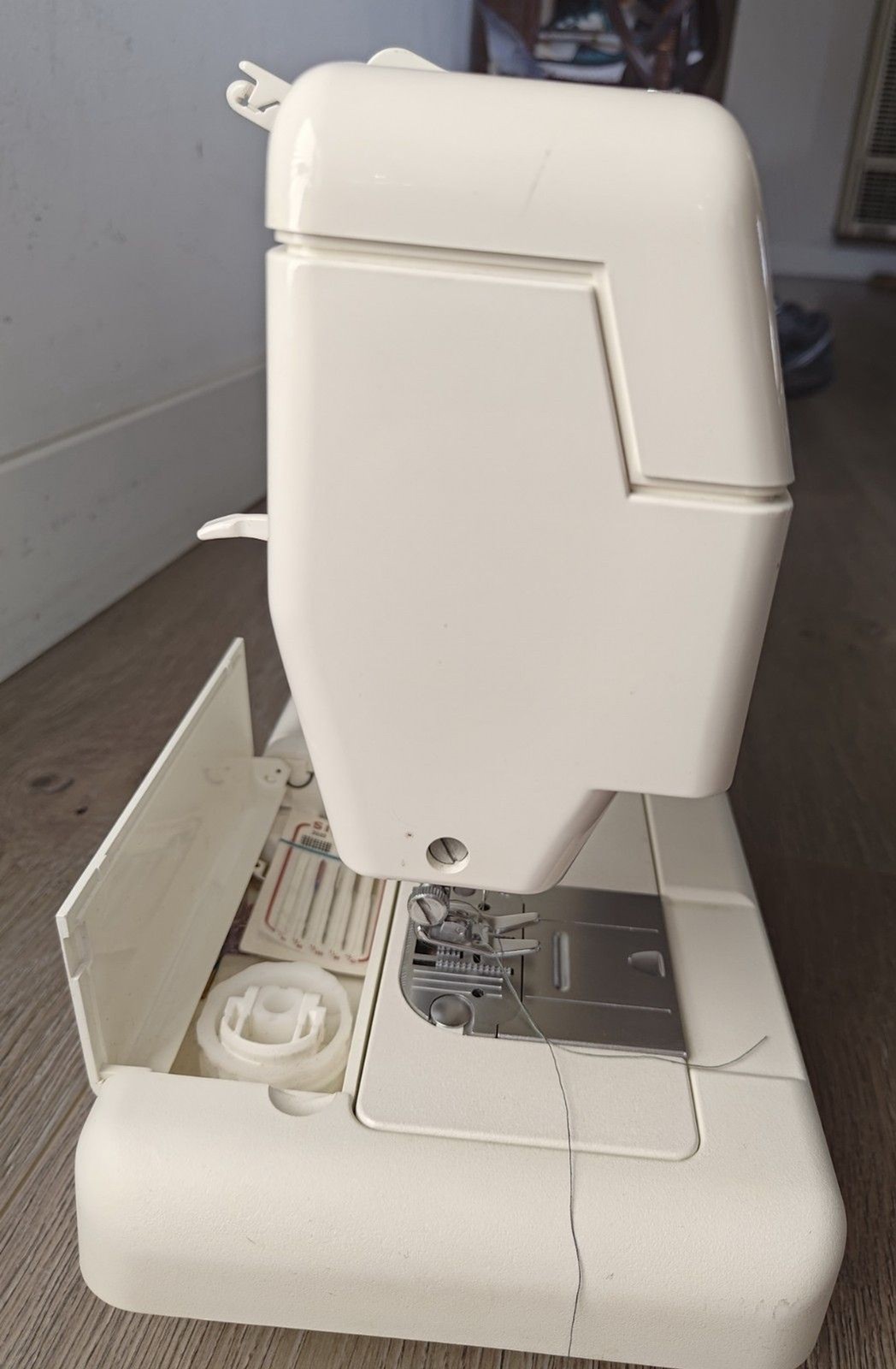 Singer 5050 Sewing Machine 50 Stitch Functions