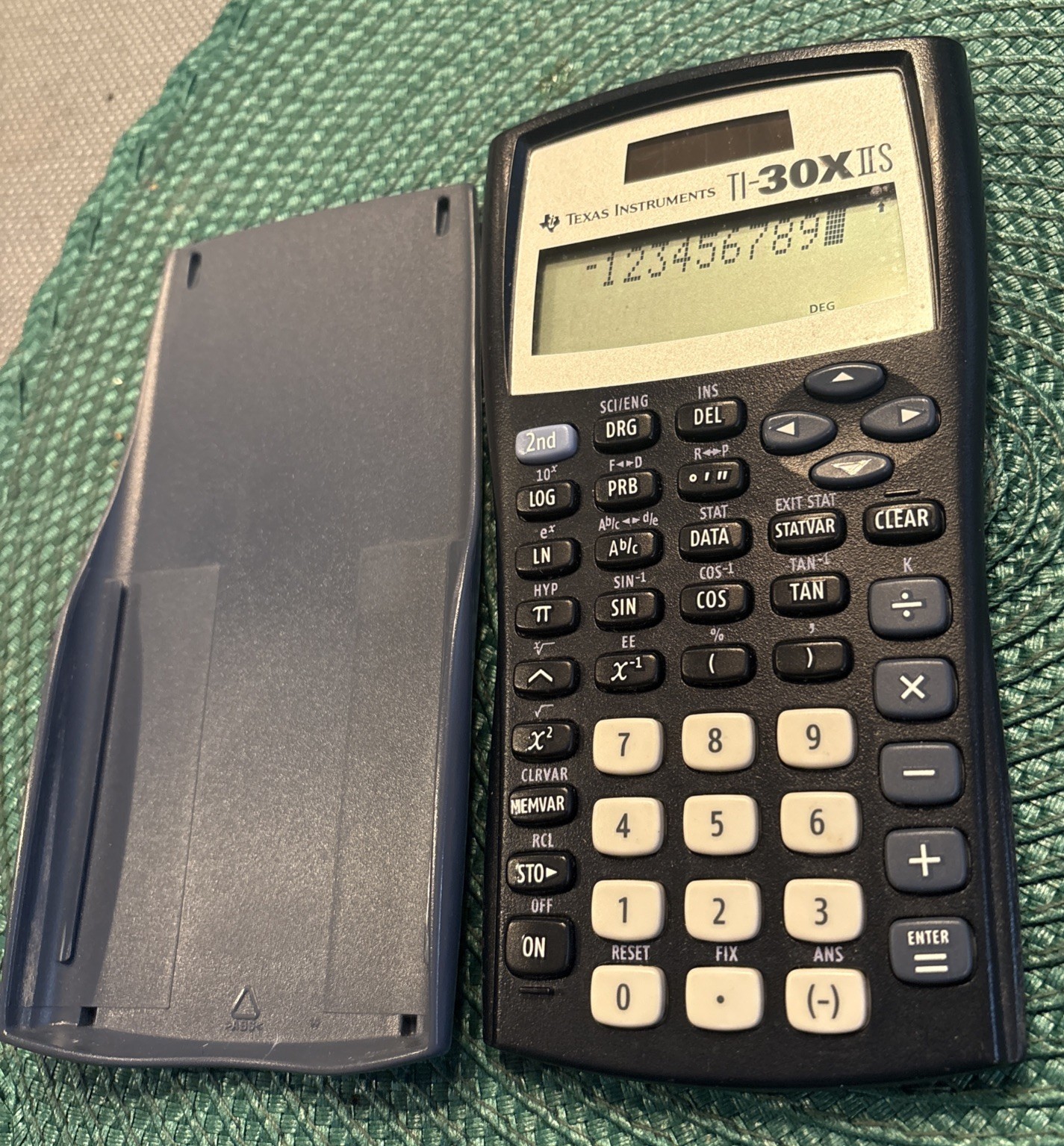 Texas Instruments TI-30X IIS Scientific Calculator – Tested & Working