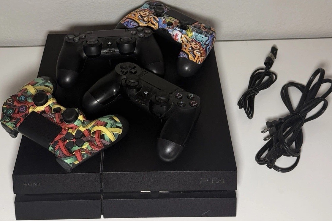 Sony PS4 500GB Black Console Bundle w/ 4 DualShock 4 Controllers Wi-Fi