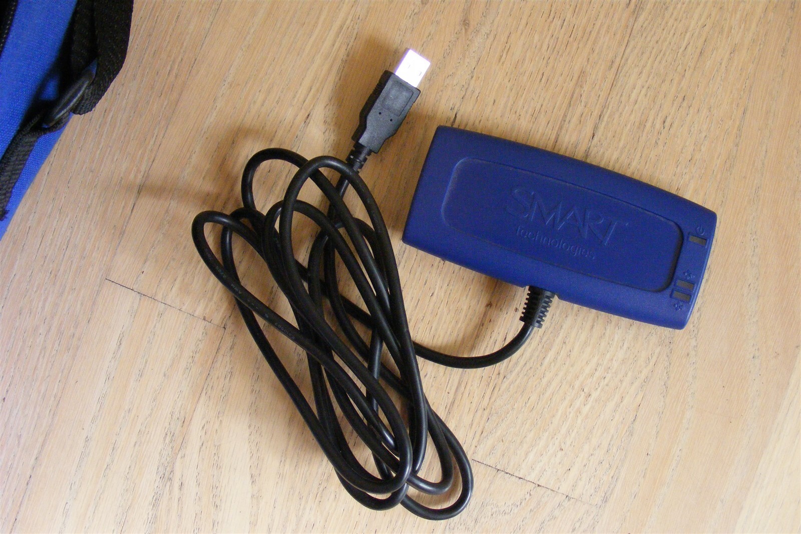 Smart Tech Senteo Interactive Response System- Receiver and 32 Student Clickers