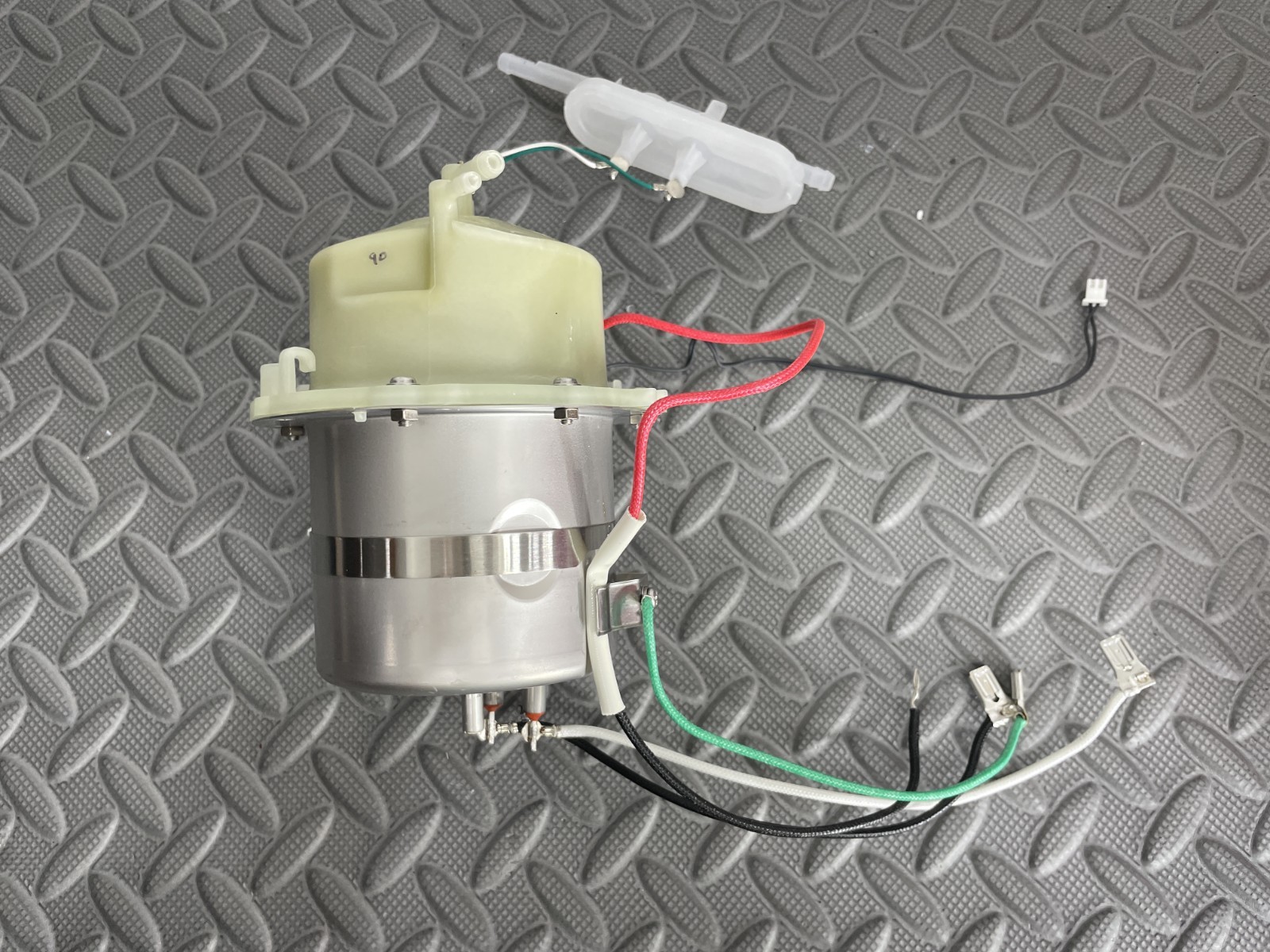 Keurig K Elite K90 HOT WATER HEATER BOILER TANK Kaneta 120V Replacement Parts