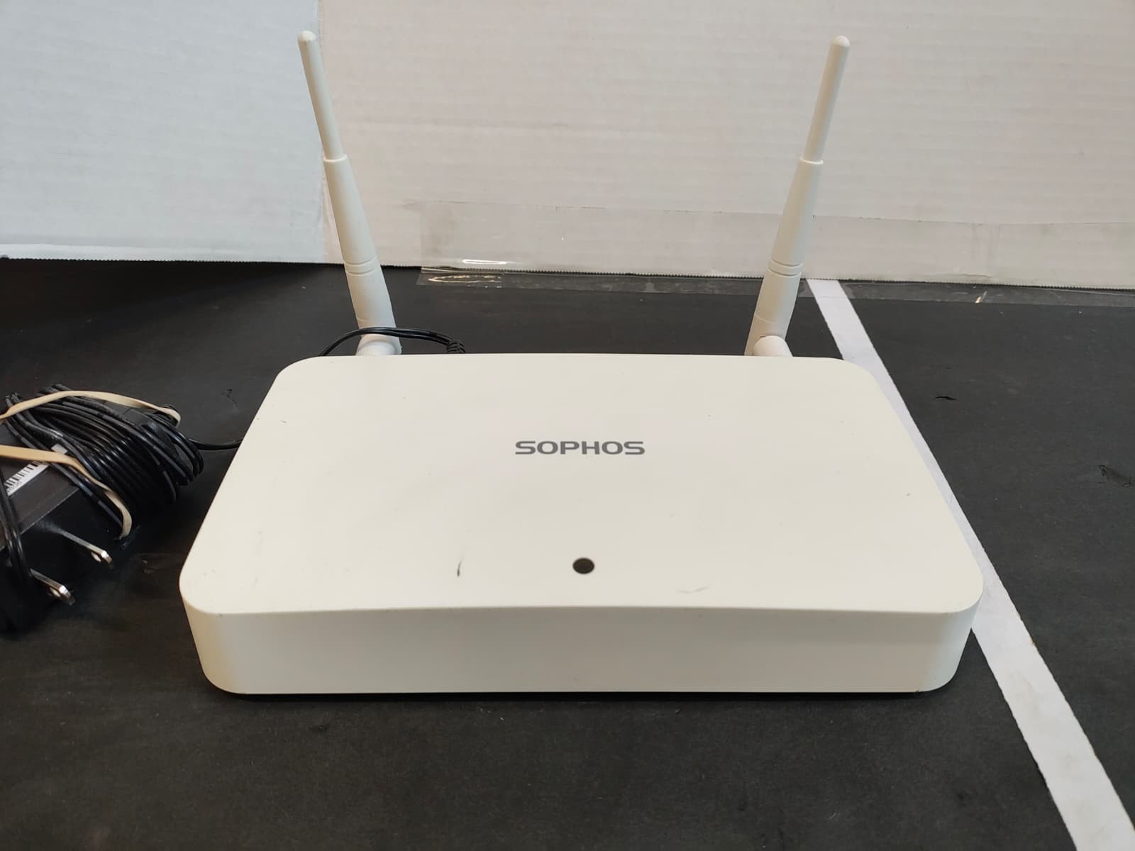 Sophos AP 15 Rev.1 Wireless Access Point - Sophos Central Ready (5B)