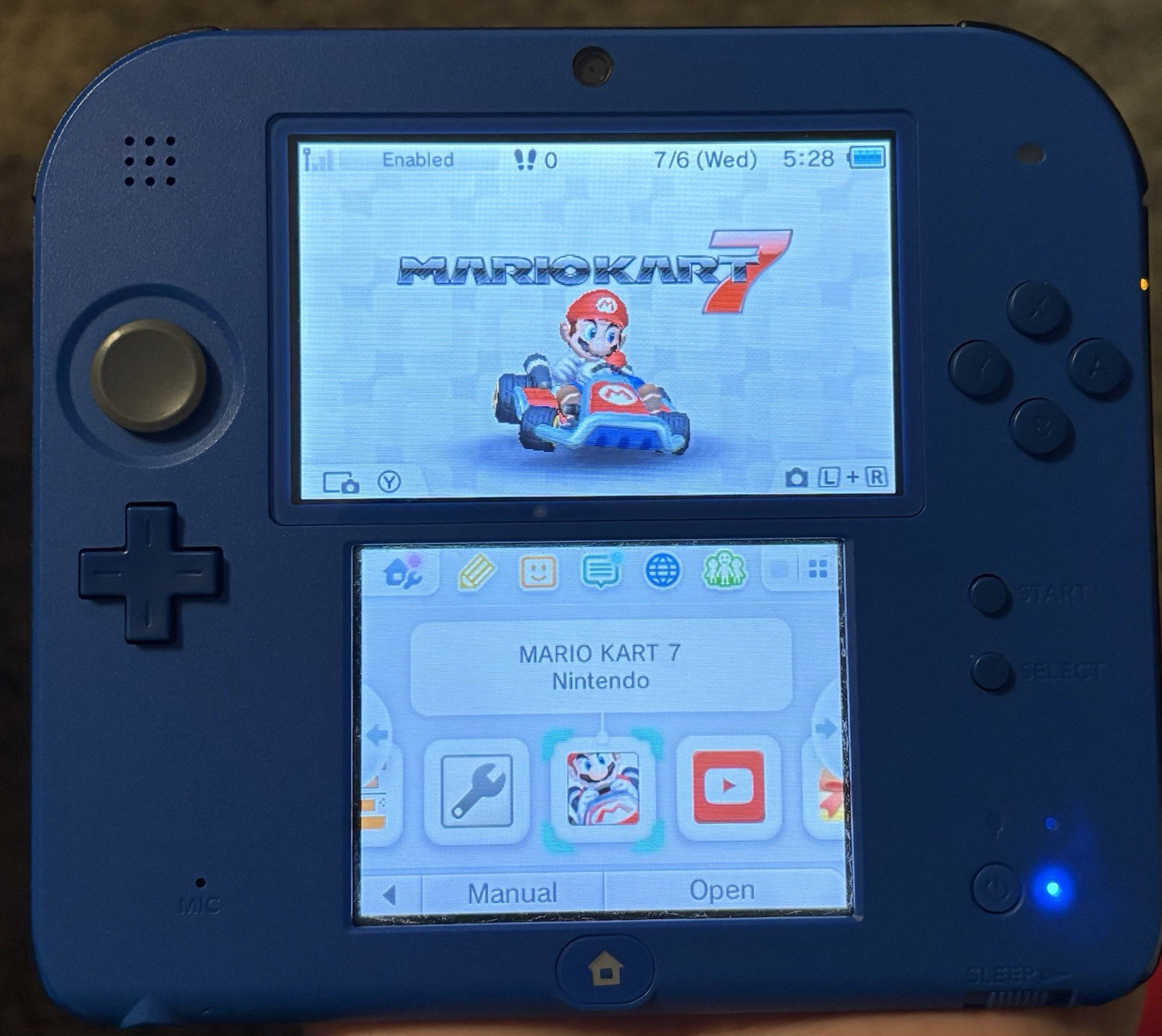Nintendo 2DS Mario Kart 7 4GB Console Electric Blue W/ Zelda Case 3 Games Dora