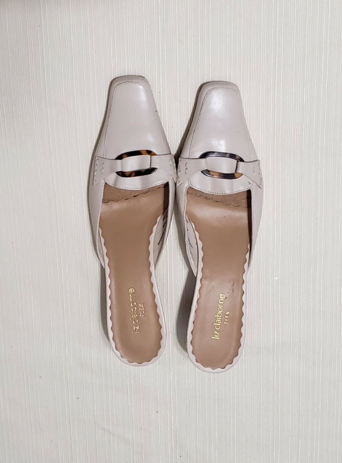 Lizclairborne Flex Women's Slipo On Closed Toes Slippers Tan Sz 8M