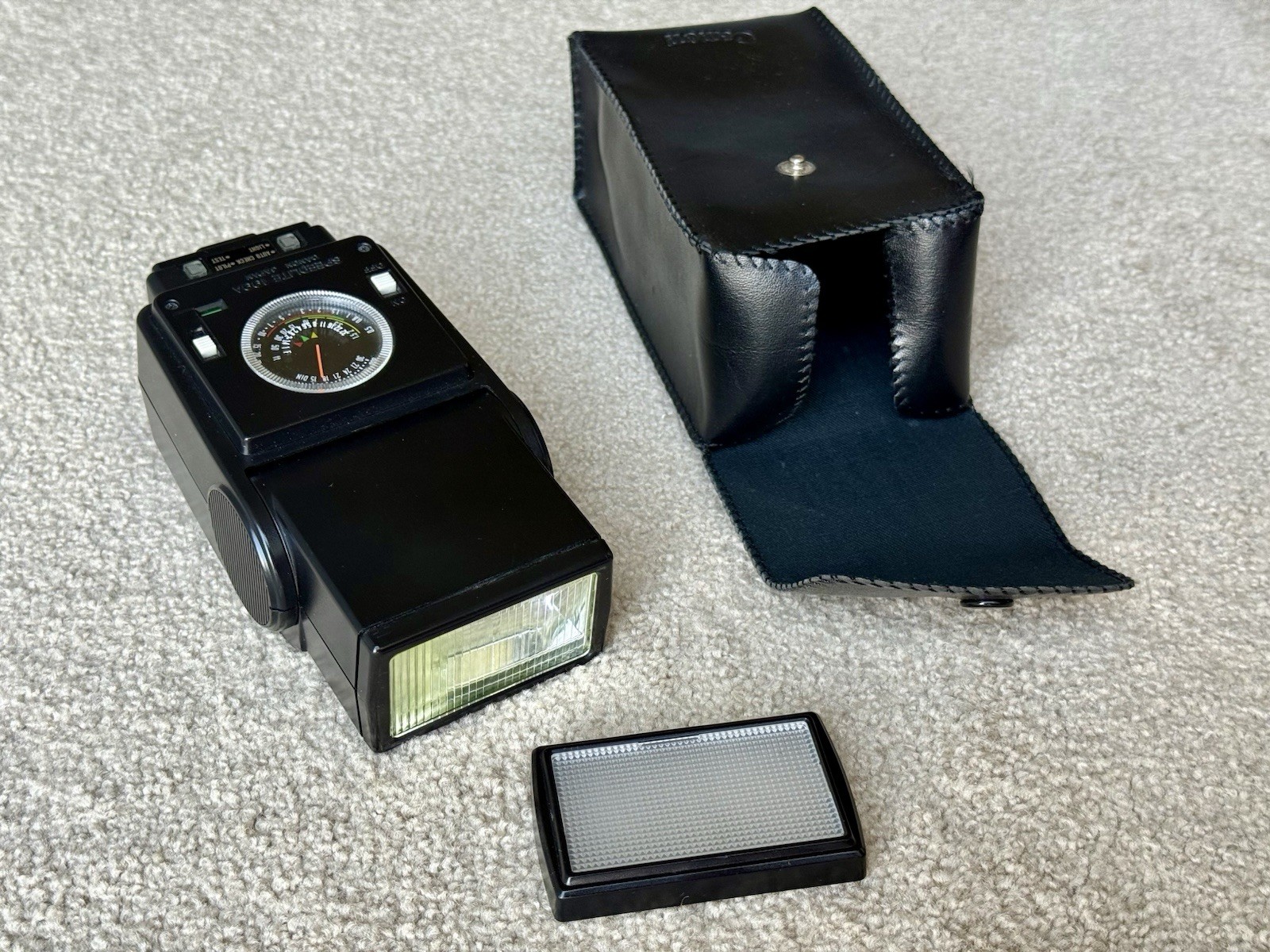 Canon Speedlite 199A Shoe Mount Flash W/ Filter & Case For SLR 35MM CAMERA Works