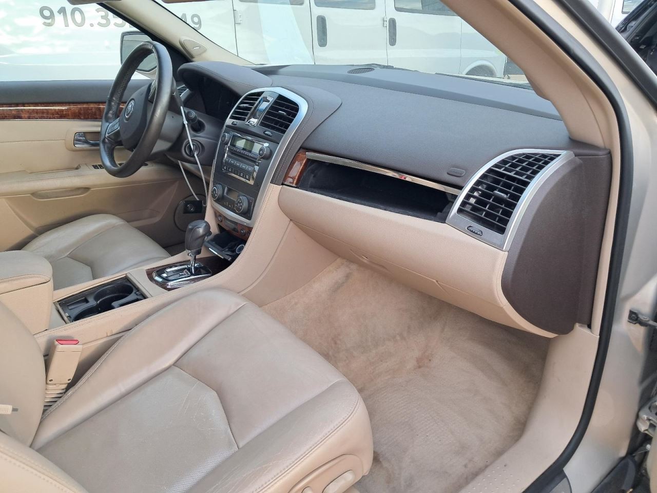 SRX       2008 Glove Box 4775038