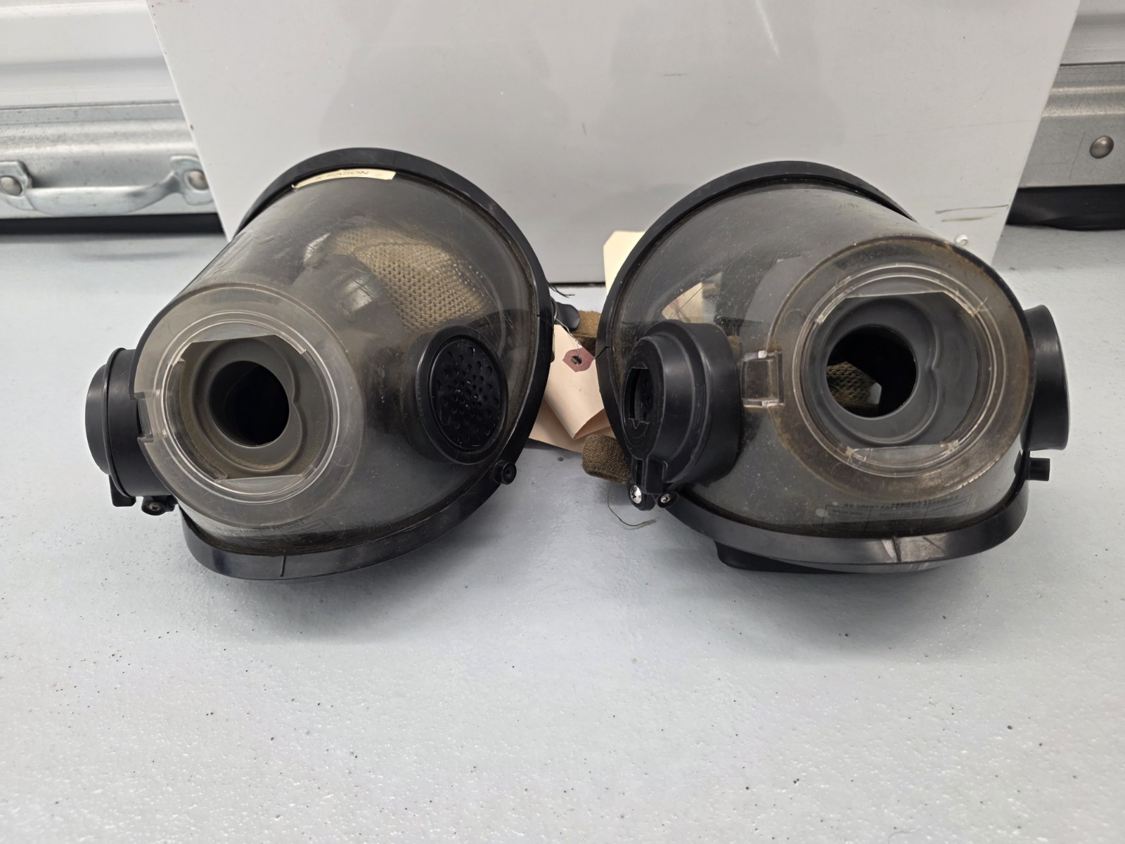 2 Scott Safety Full Face Sheild Mask Facepiece Respirator SureSeal  Firefighter