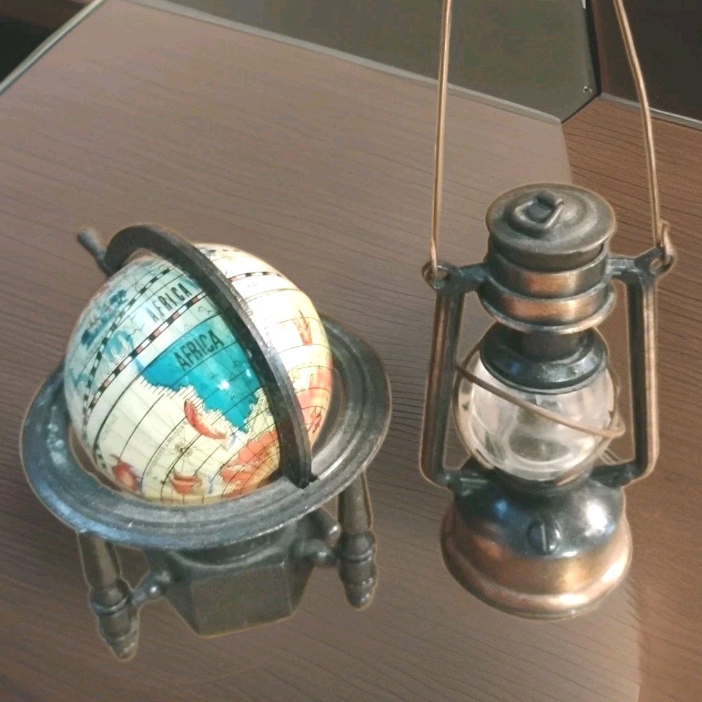Vintage Diecast Metal Pencil Sharpeners Lot of 2 Globe & Lantern Miniatures