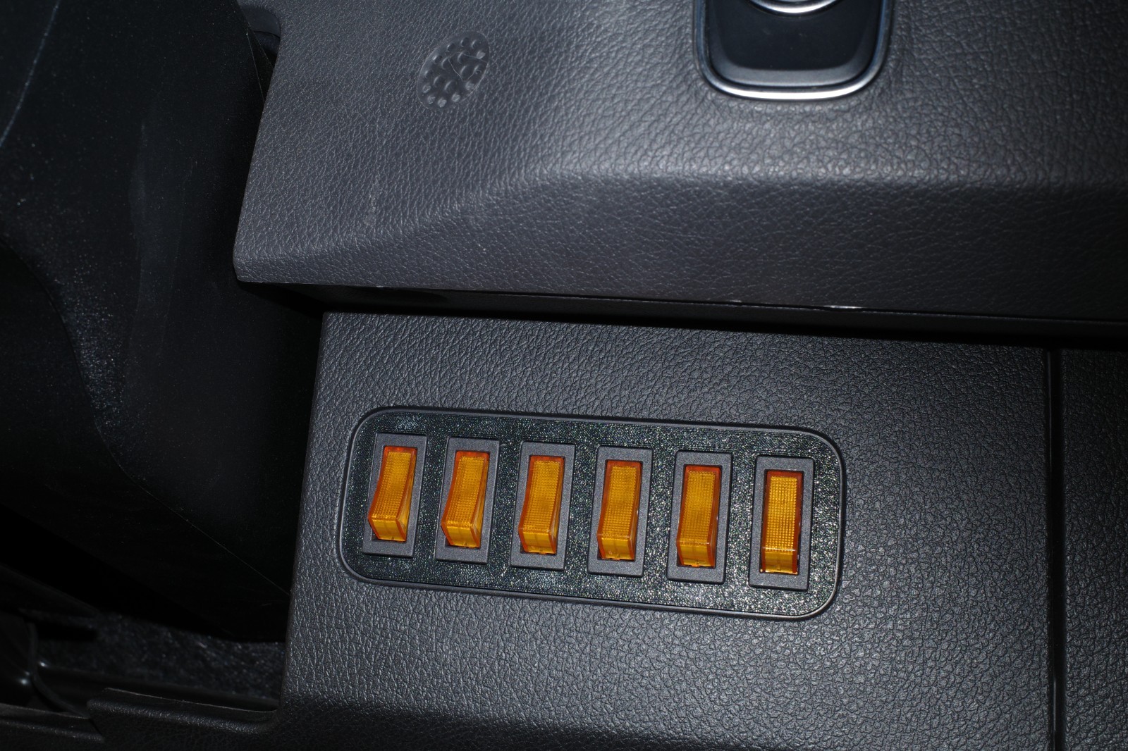 Sprinter Dash Switches Right Side 6 Gang (Fits:Sprinter 2019-2025)