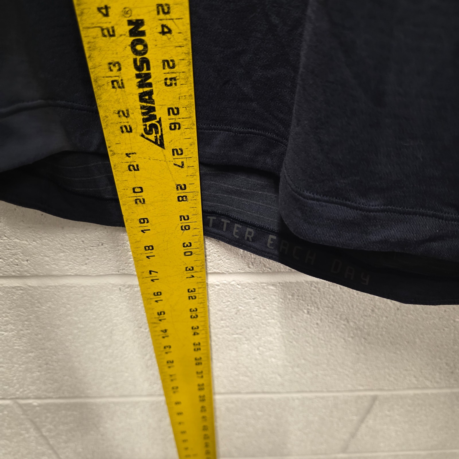 Lululemon Drysense shirt size M medium metal vent 20 x 3 0 Navy Blue