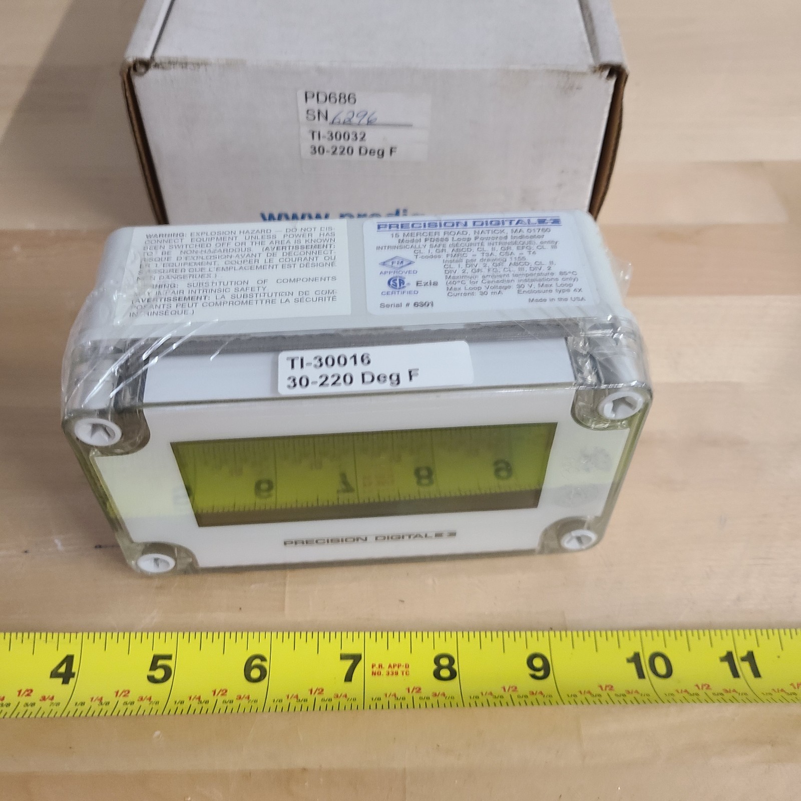 PD686 Loop-Powered NEMA 4X Intrinsically Safe & Nonincendive Digital Meter 30-22