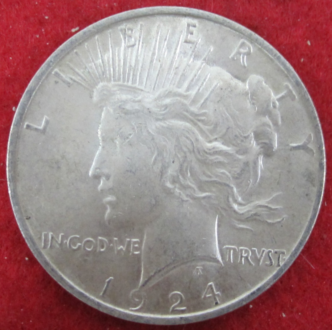 1924 (P) Peace Dollar - Uncirculated - Actual Coin Q67