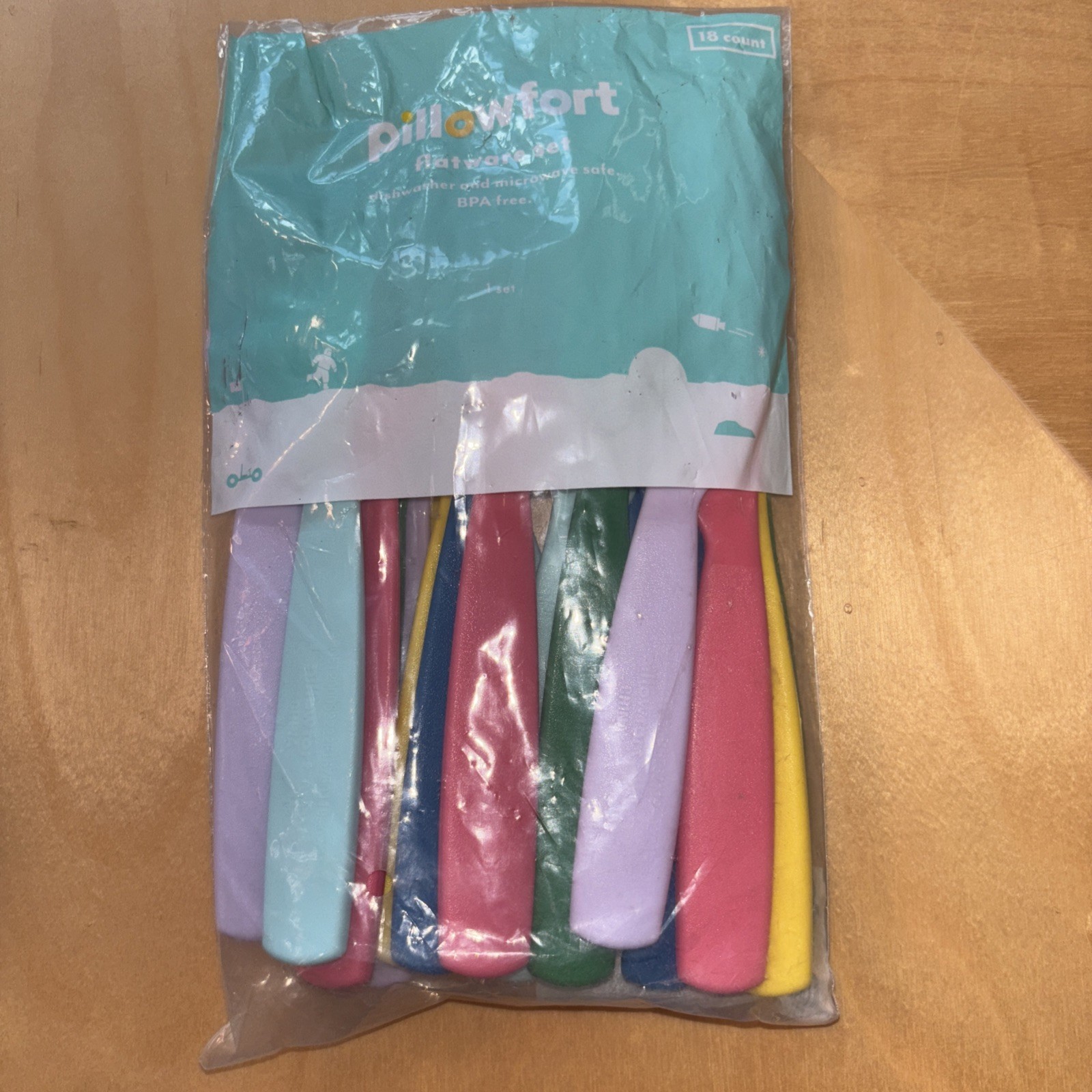 Pillowfort Flatware Set BPA Free 18 Pieces Set Of 6 Forks 6 Spoons 6 Knives New