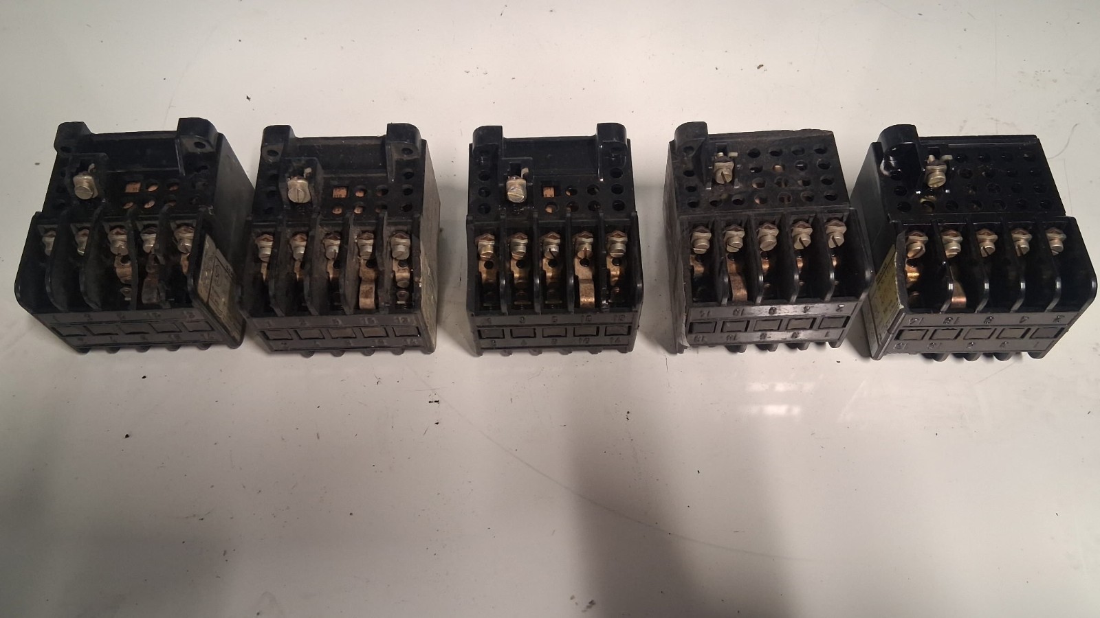 Siemens K-915-III 5-1 10A 550V 3Ph 3-Pole Breaker lot of 5