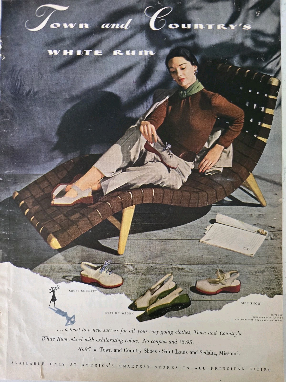 1945 Women's Town and Country White Rum shoes Vintage fashion Ad