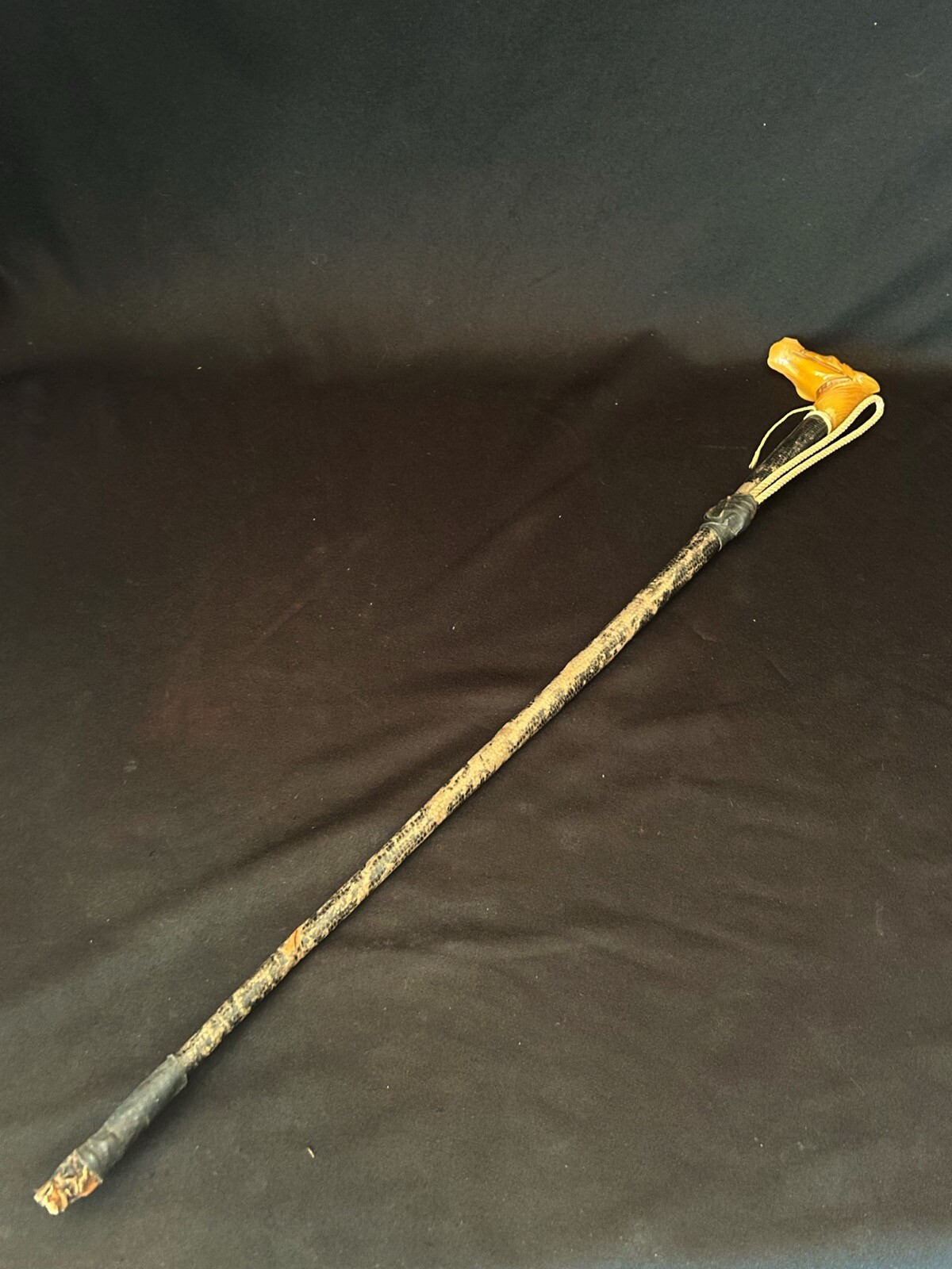 Vintage Carved Butterscotch Bakelite Horse Head Glass Eyes Leather Riding Crop