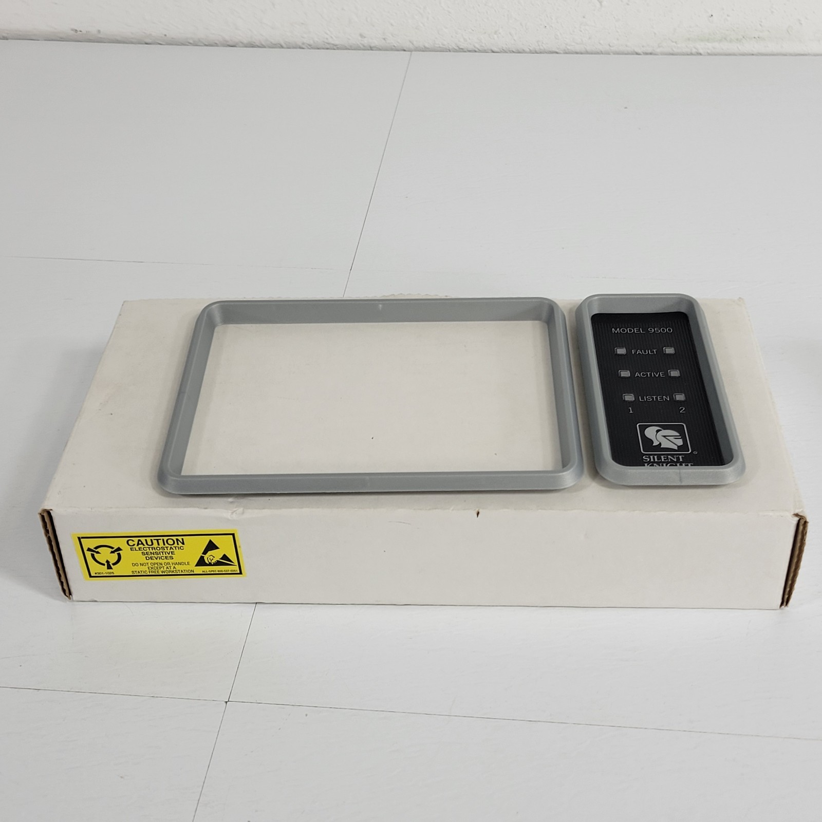 Silent Knight 9500 Receiver Frame Only Front Panel New Open Box