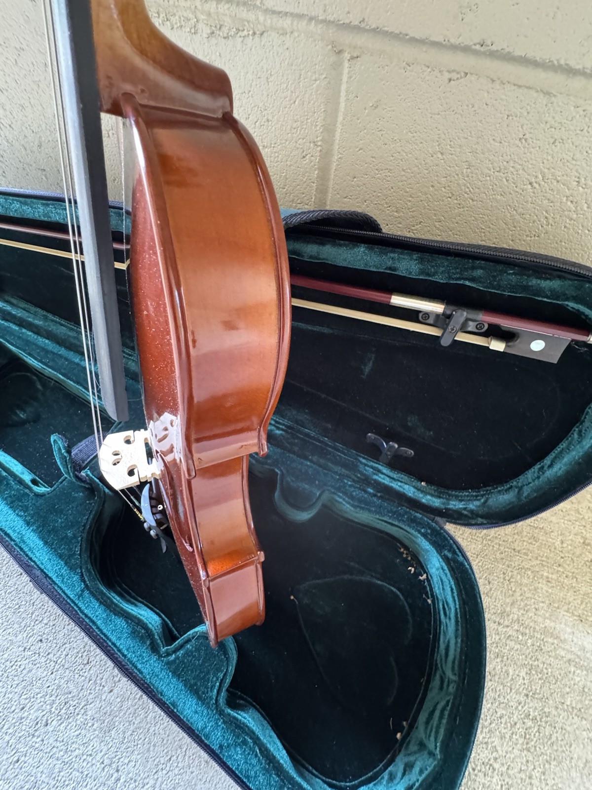 Nova Student Violin Outfit With 2 Bows