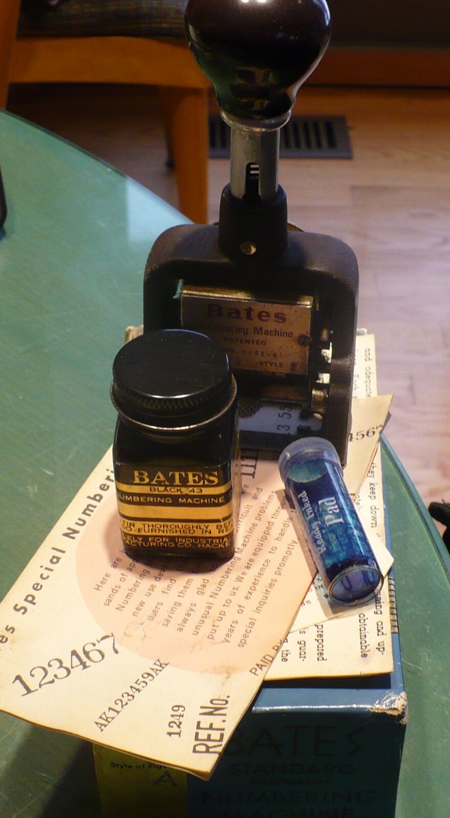 VTG Bates Numbering Machine + Ink Stamp, 6 Wheels, Style A