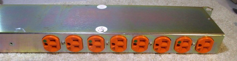 PULIZZI Z-LINE POWER CONTROLLER 12 OUTLET WITH CORD