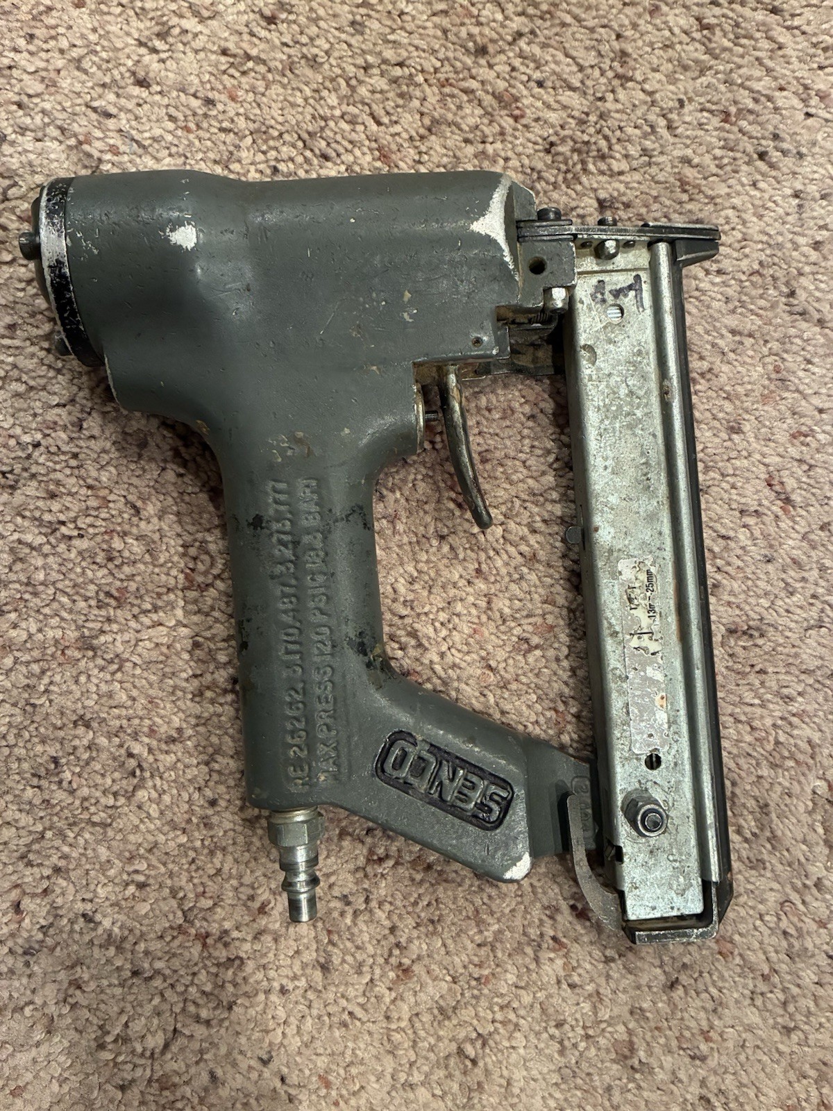 Senco Model L Pneumatic Stapler Heavy Duty Air Tool for Staples Gray Model L MPN