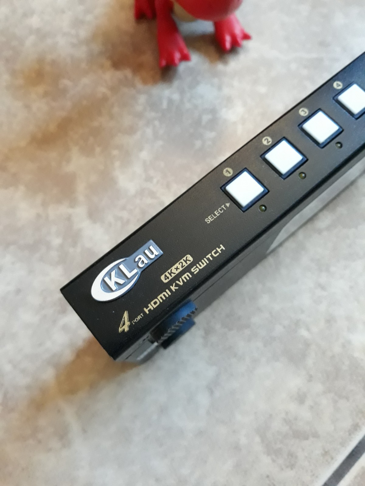 KLAU 4K X 2K 4 PORT HDMI KVM SWITCH--EUC--NO CORDS/UNIT ONLY