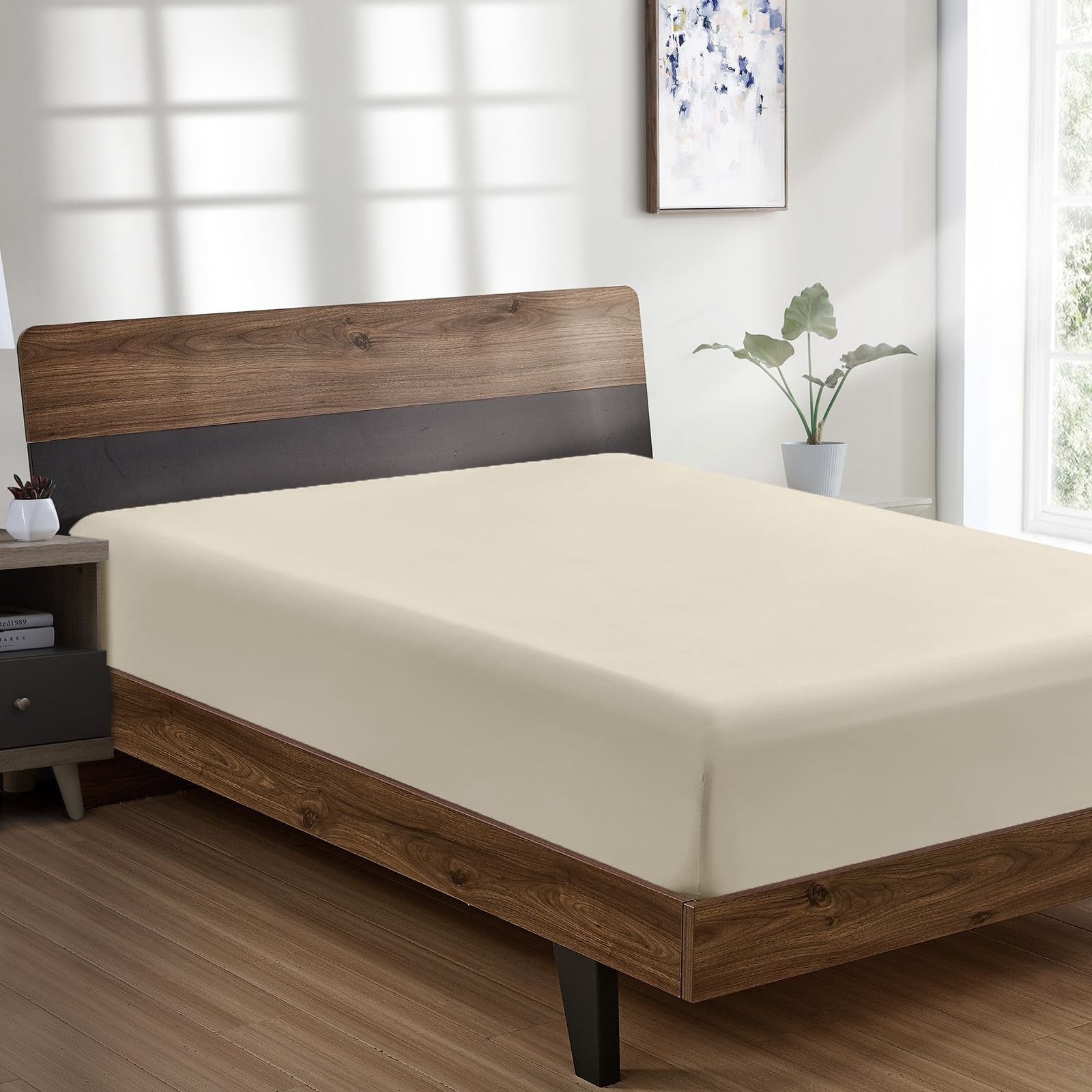 Queen Fitted Sheet - Hotel Quality, Ultra Soft & Breathable Brushed Microfibe...