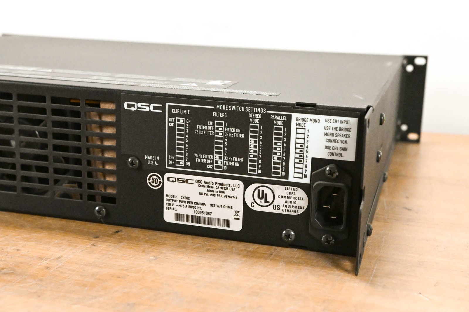 QSC CX302 2-Channel Power Amplifier CG0127F