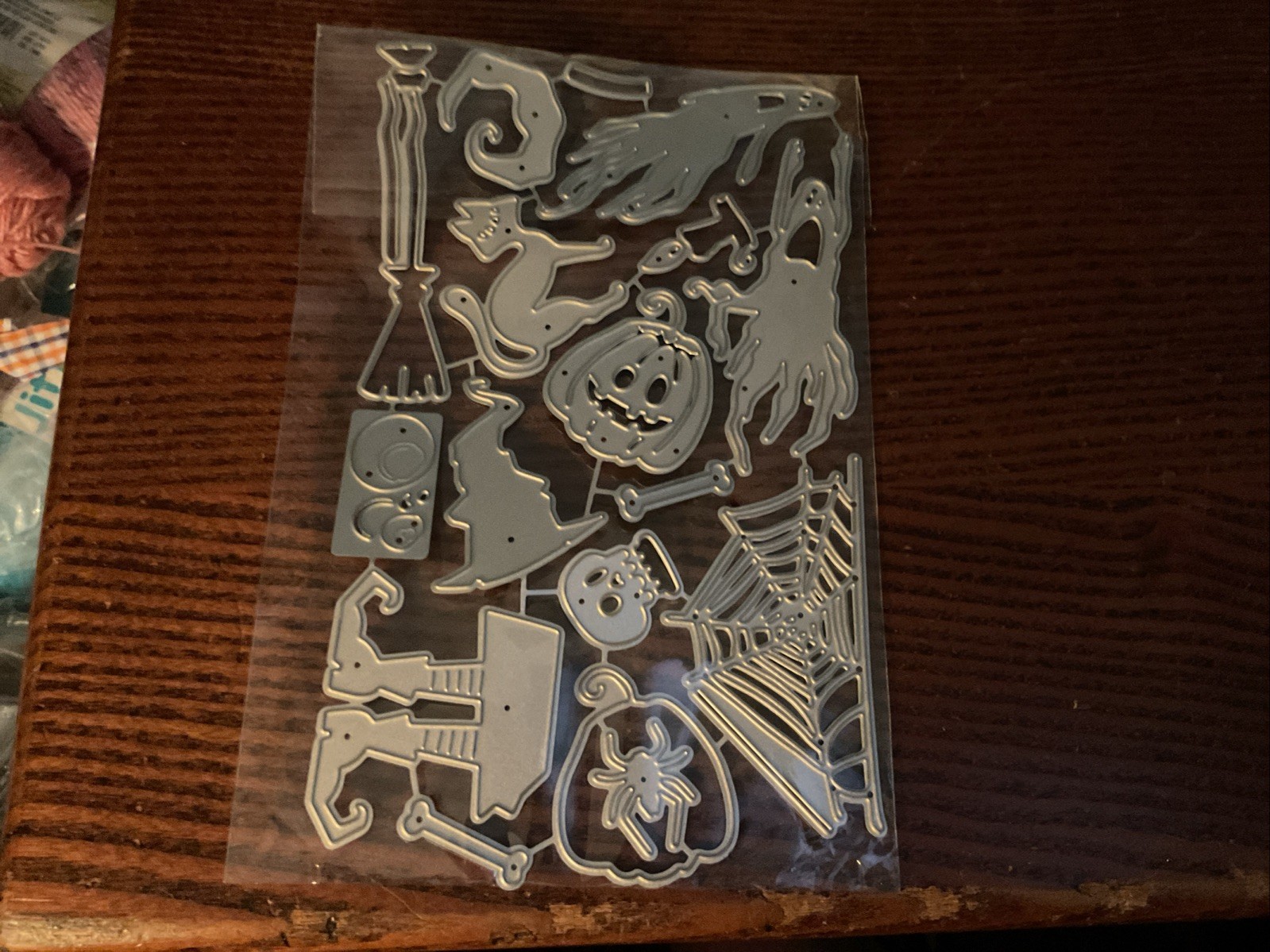 Halloween Die Cut Set. Brand New In Package. Never Used. Cardmaking Scrapbooking