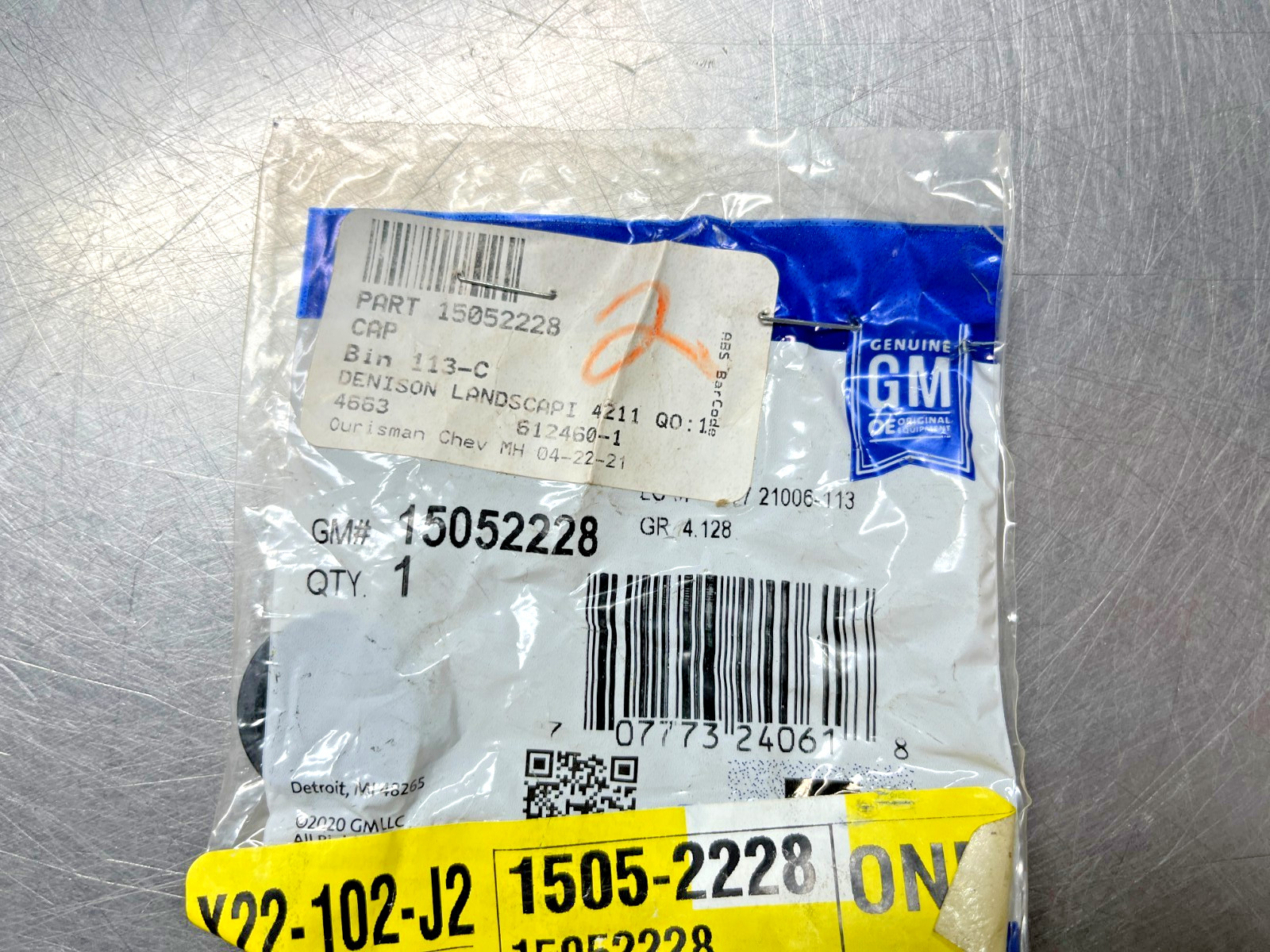 1505-2228  Genuine OEM GM  Fluid Cooler Pipe CAP  15052228