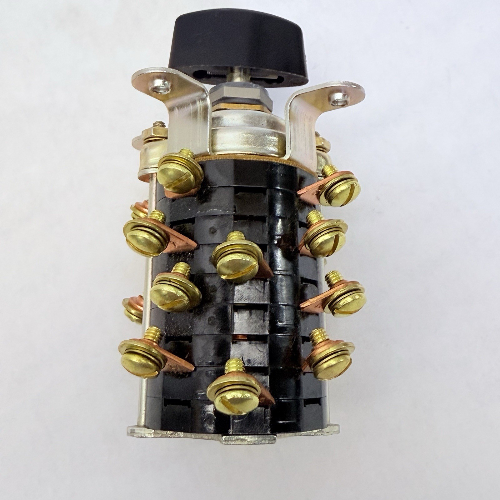 40023538 ELECTRO SWITCH 4 POLE SNAP ROTARY ACTION 20A 600V