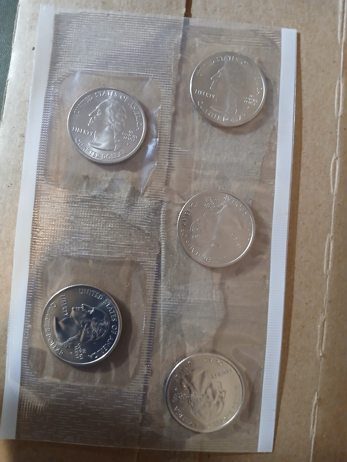 2005 MINT UNCIRCUATED SET ITEM #SUX3-1SET