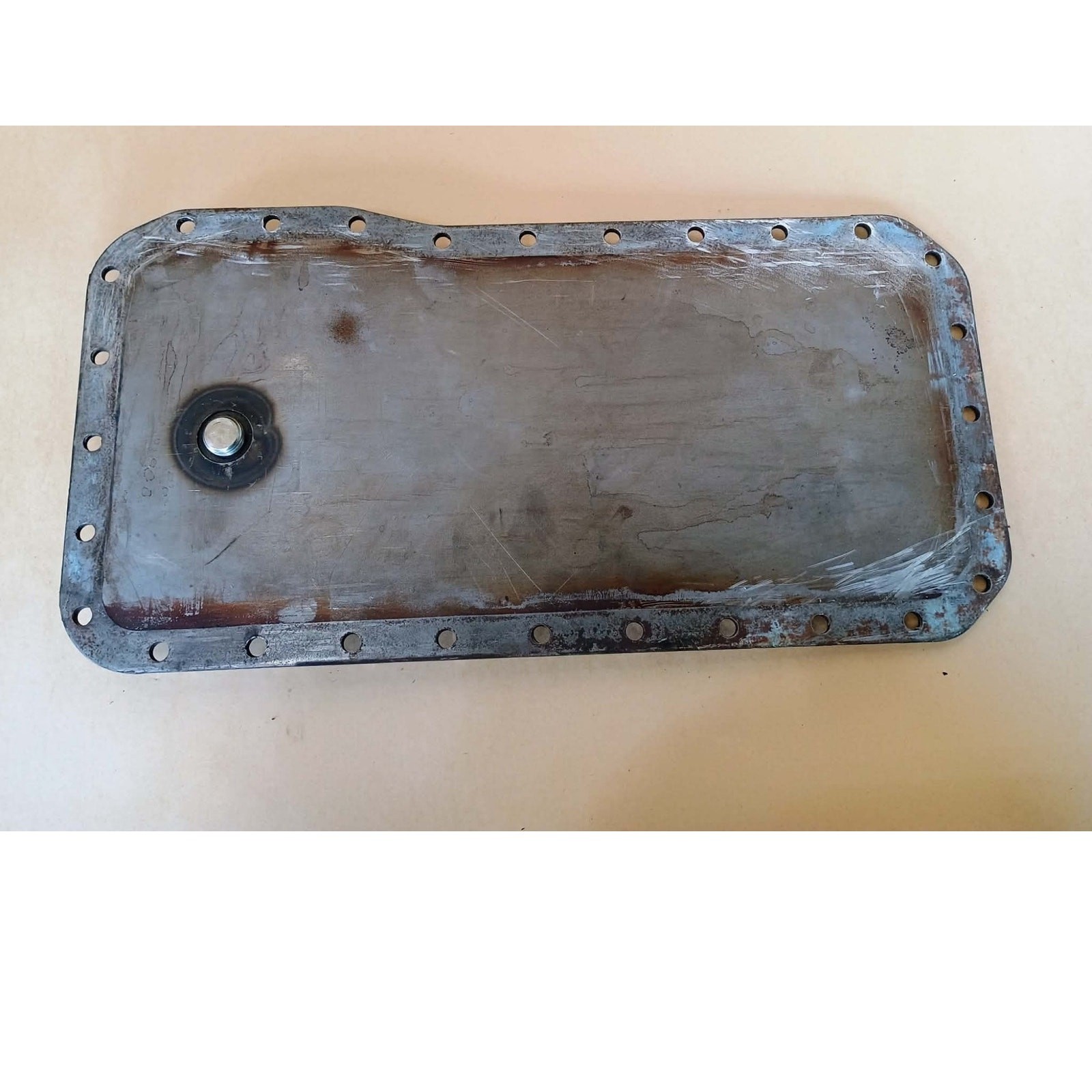 White2-65,Isuzu 4-235 Oil pan cover 33-0055654 Used (S0061)