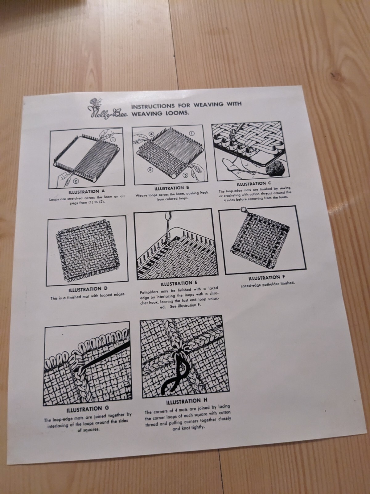 Vintage Nellie Bee Loop Craft Weaving Lool w/Original Hook , Instructions Box US