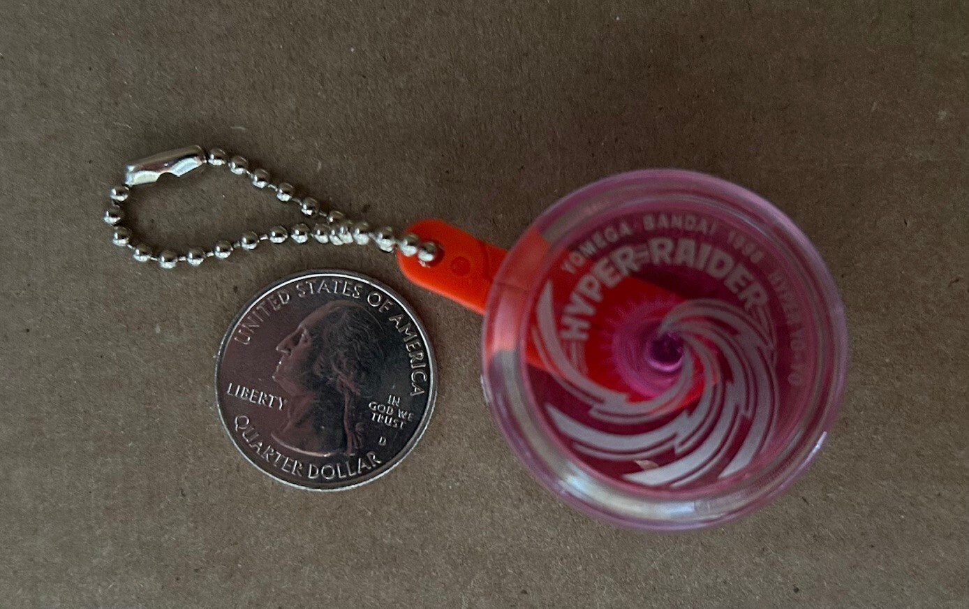 Yomega mini Yo-Yo Keychain Hyper Raider Pink/Red Clear  1998 Bandai Hyper yo-yo
