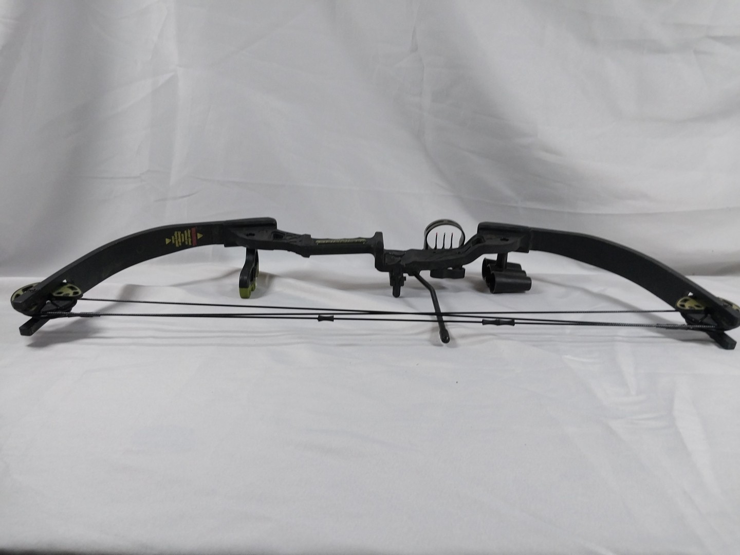 Barnett Adventure Tom Cat Bow & Arrows