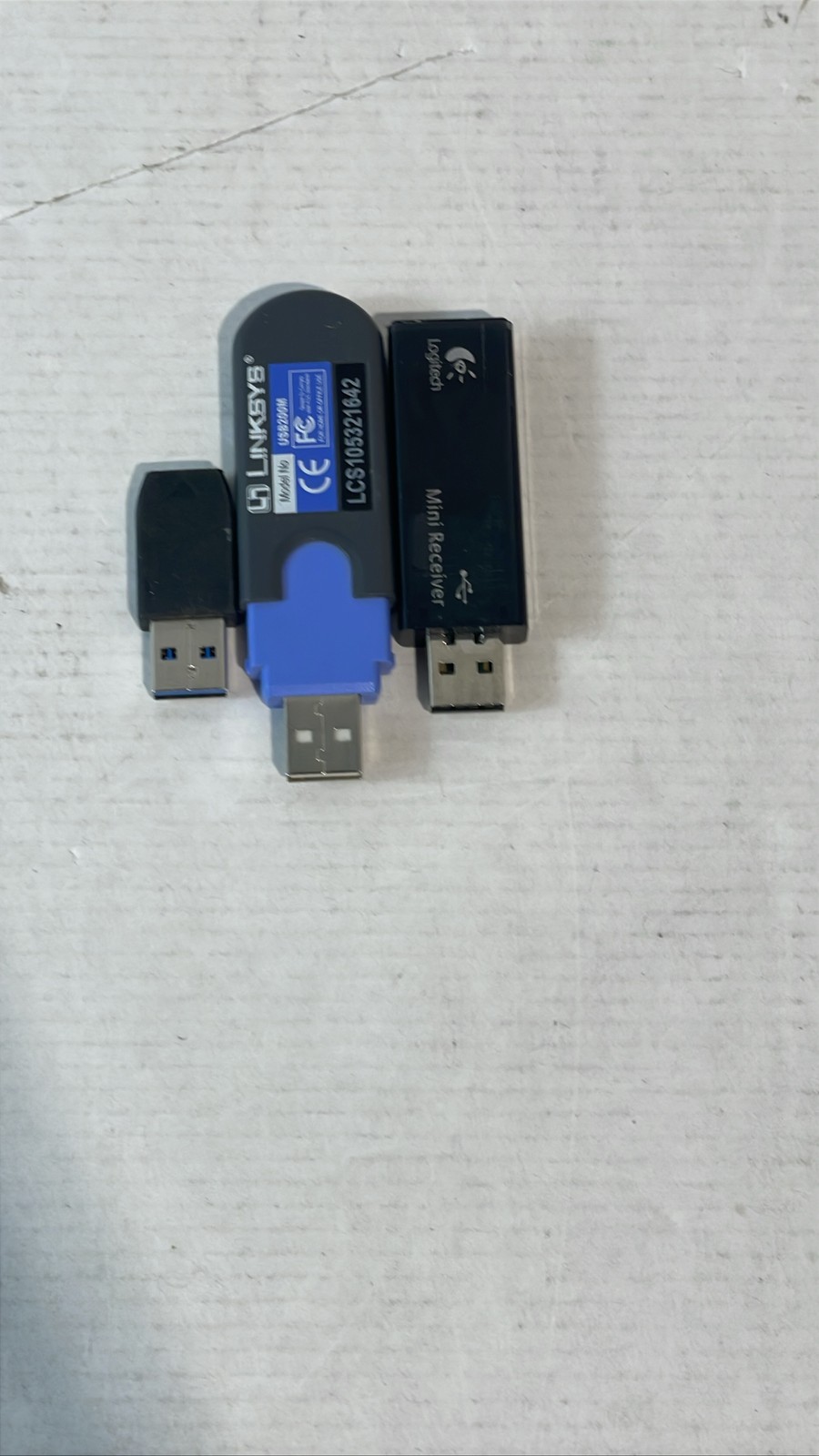 BaseQi SD Adapter Logitech Receiver Linksys Apple Belkin Accessory Bundle