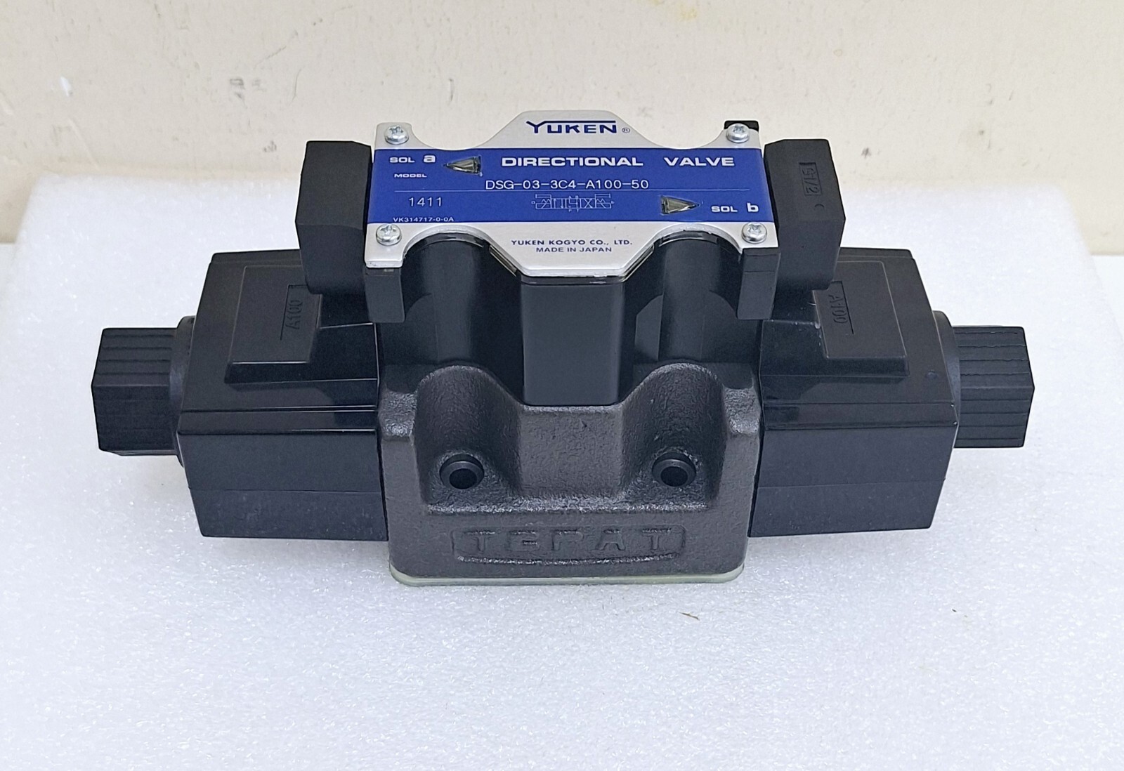 Yuken DSG-03-3C4-A100-50 Directional Valve