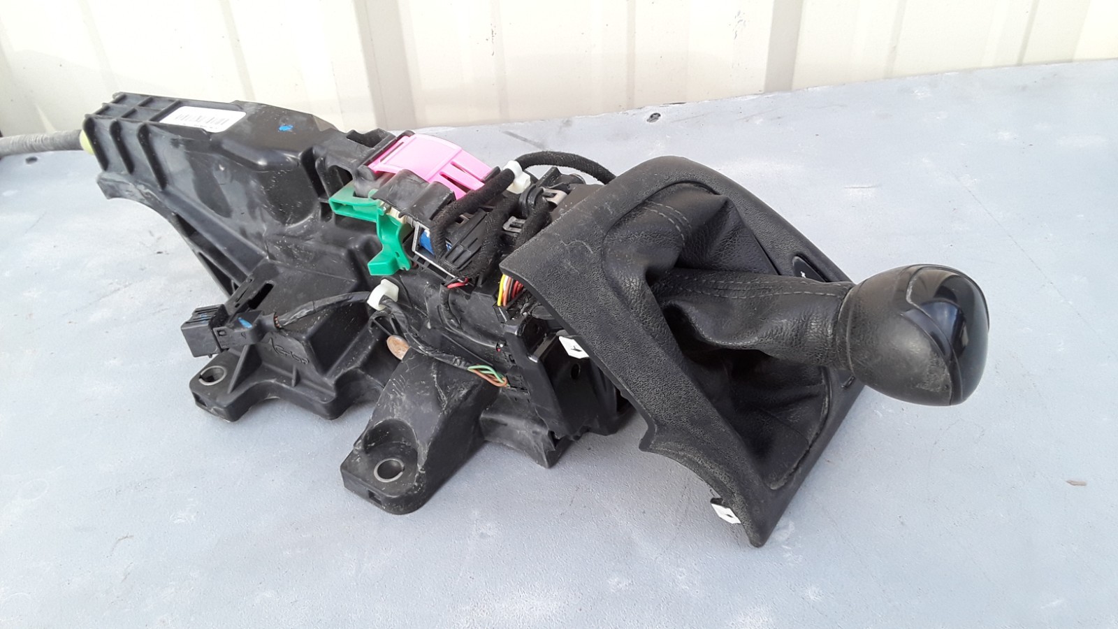 14-21 RAM PROMASTER-Shifter Gear Floor Shift Selector 05154965AA