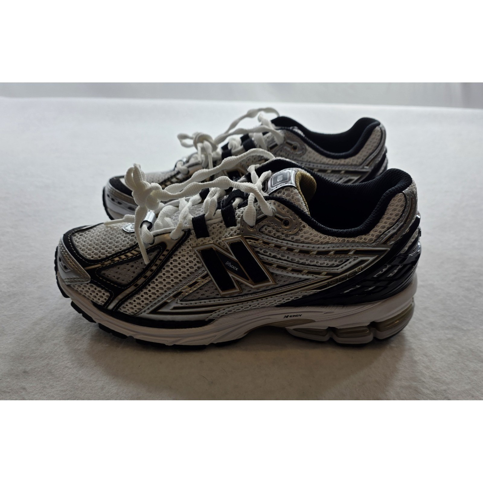 New Balance M1906RA Men's 1906R White & Gold Running Shoes. NWOB. Size 6.5